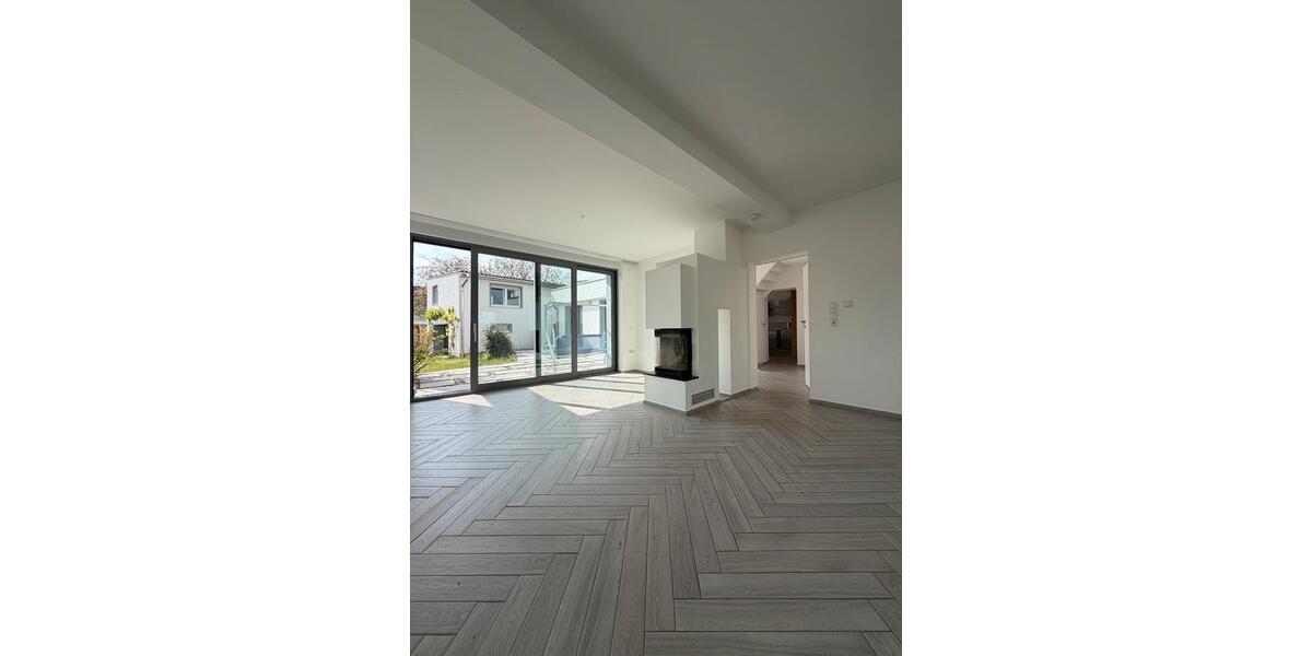 Erdgeschoßwohnung Delitzsch - 3.5 Zimmer, 130 m&sup2;, 1.650&euro; | Angebot:26571007