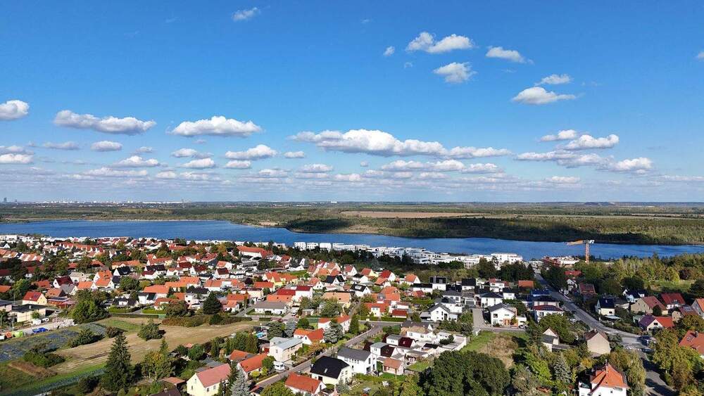 Reihenmittelhaus Zwenkau - 4 Zimmer, 872 m&sup2;, 3.398.000&euro; | Angebot:26028550