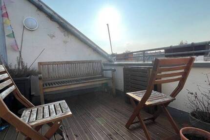 3-Zimmer-Dachgeschosswohnung mit Balkon und Stellplatz in Schleußig! 3 zimmer