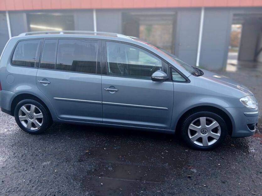 VW Touran 239.000 km 5.400 € Leipzig 04157