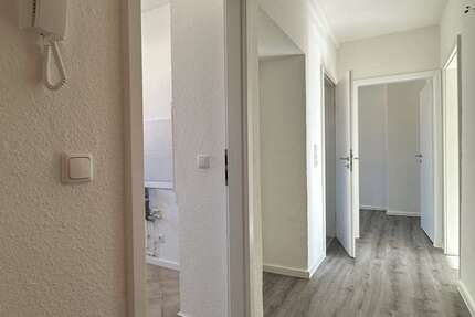 Wohnung Bad Dürrenberg - 3 Zimmer, 59 m&sup2;, 400&euro; | Angebot:23060076