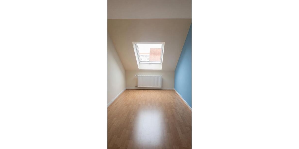 Dachgeschoßwohnung Leipzig Süd - 3 Zimmer, 63 m&sup2;, 220.000&euro; | Angebot:26926200