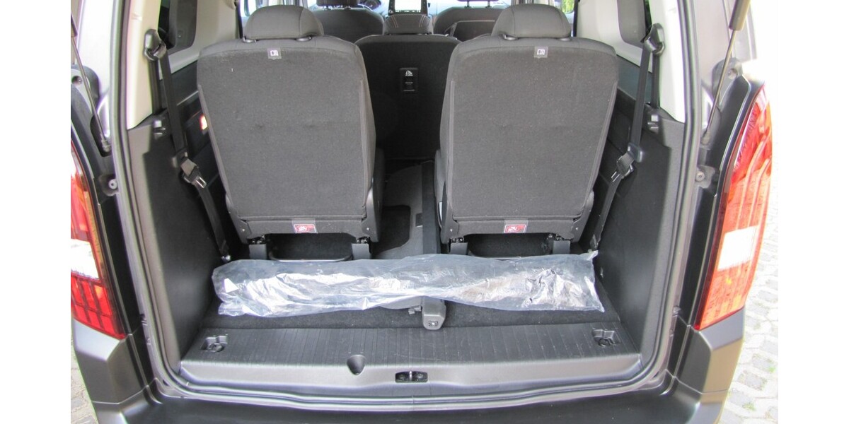 Peugeot Rifter GT-Line L2 53.975 km 20.900 &euro; Böhlen 04564