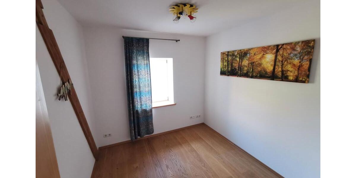 Doppelhaushälfte Borna - 6 Zimmer, 166 m&sup2;, 390.000&euro; | Angebot:26758013