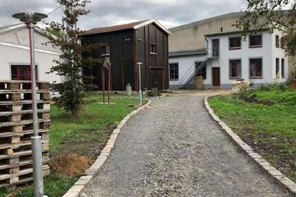 Gewerbekomplex mit angrenzendem Wohnbaugrundstück zimmer