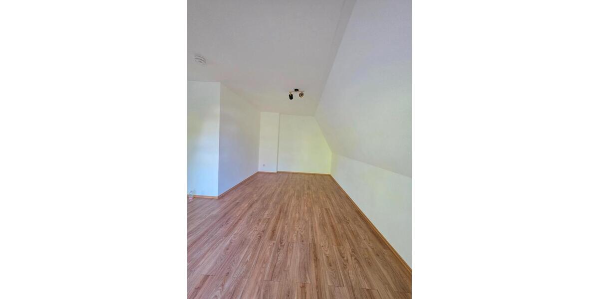 Dachgeschoßwohnung Markranstädt - 1 Zimmer, 33 m&sup2;, 69.000&euro; | Angebot:26643719