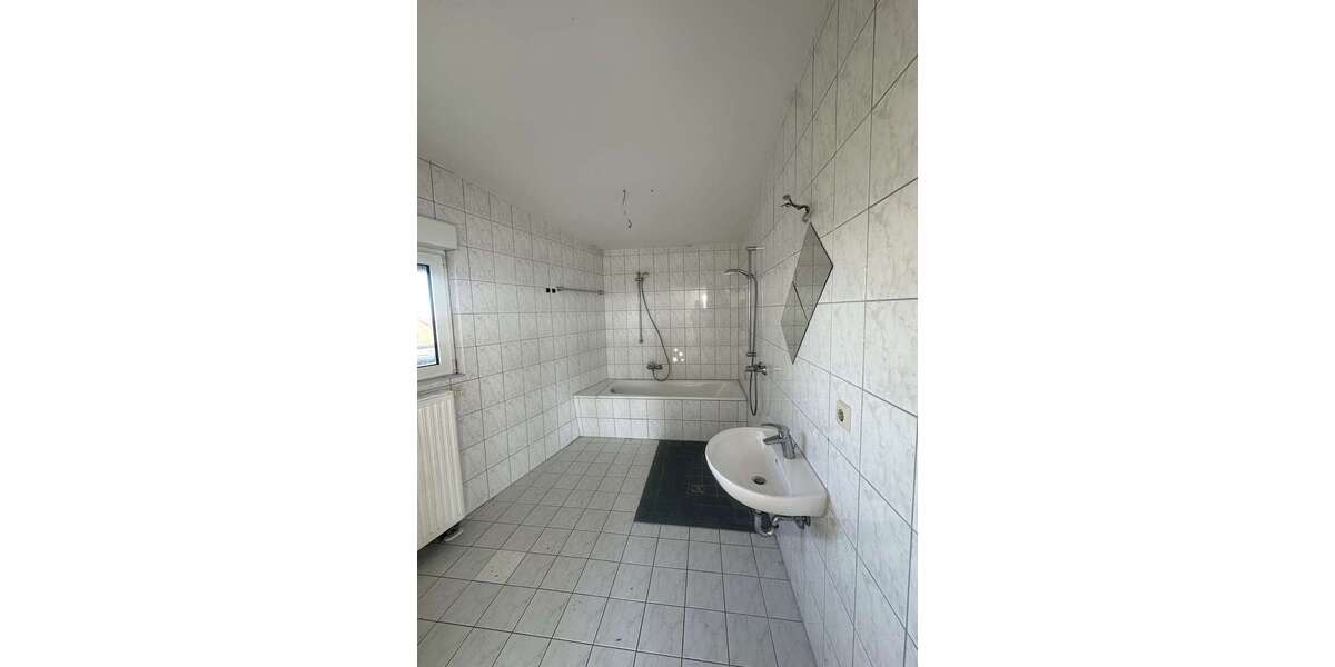 ++Große und Helle 3-Raumwohnung im Dachgeschoss++ 3 zimmer