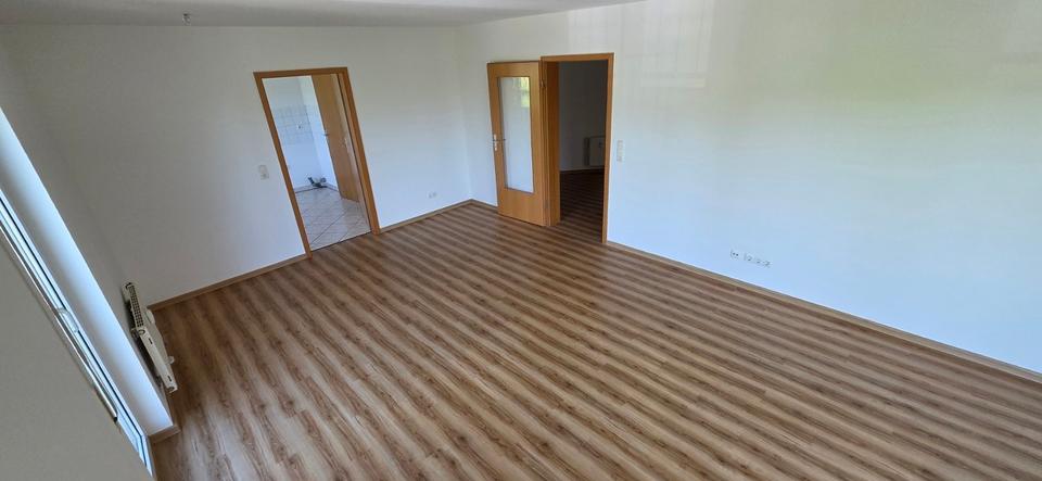Etagenwohnung Schkeuditz - 3 Zimmer, 83 m&sup2;, 200.000&euro; | Angebot:27270870