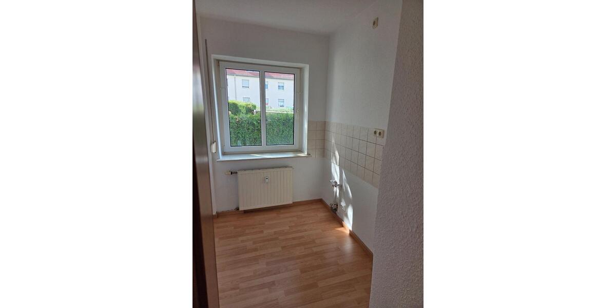 Erdgeschoßwohnung Böhlen - 3 Zimmer, 48 m&sup2;, 75.000&euro; | Angebot:27083979