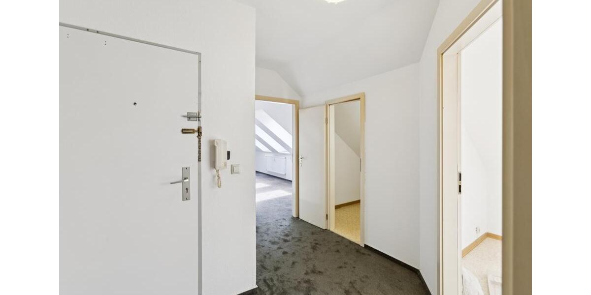 Dachgeschoßwohnung Neukieritzsch - 3 Zimmer, 72 m&sup2;, 48.500&euro; | Angebot:26877882