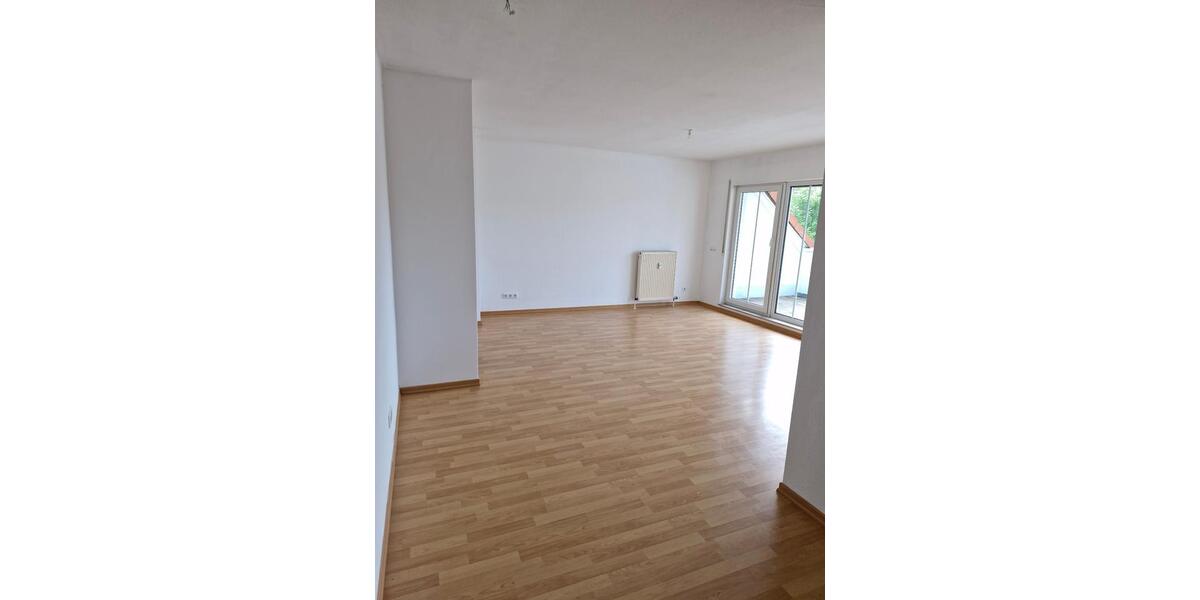 Dachgeschoßwohnung Markkleeberg - 2 Zimmer, 64 m&sup2;, 670&euro; | Angebot:26531999
