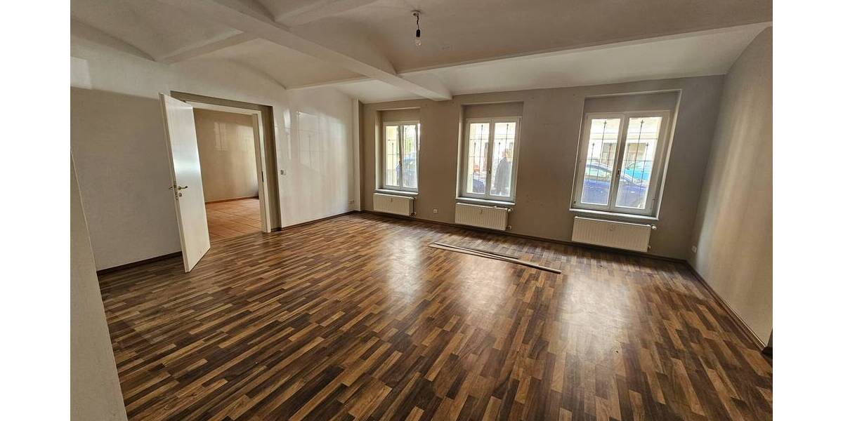 Großzügige Büro-Praxis- oder Ladenfläche in TOP Lage im Waldstraßenviertel 6 zimmer