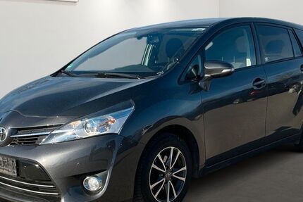 Toyota Verso 94.399 km 9.999 &euro; Brehna 06796