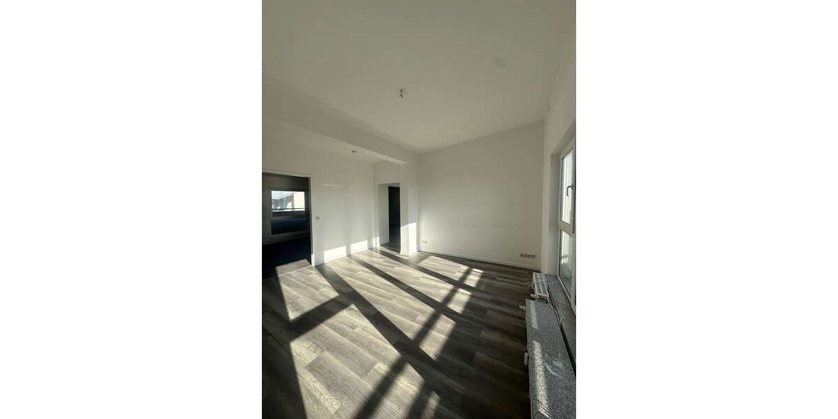 ++Große und Helle 3-Raumwohnung im Dachgeschoss++ 3 zimmer