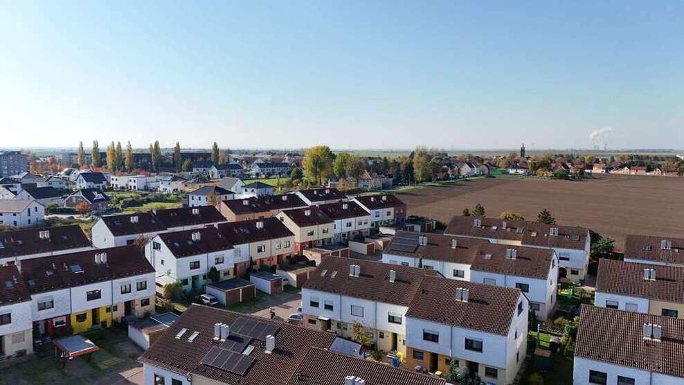 Charmantes Reihenmittelhaus mit Garten, Balkon, Garage und Keller in Großkugel 5 zimmer