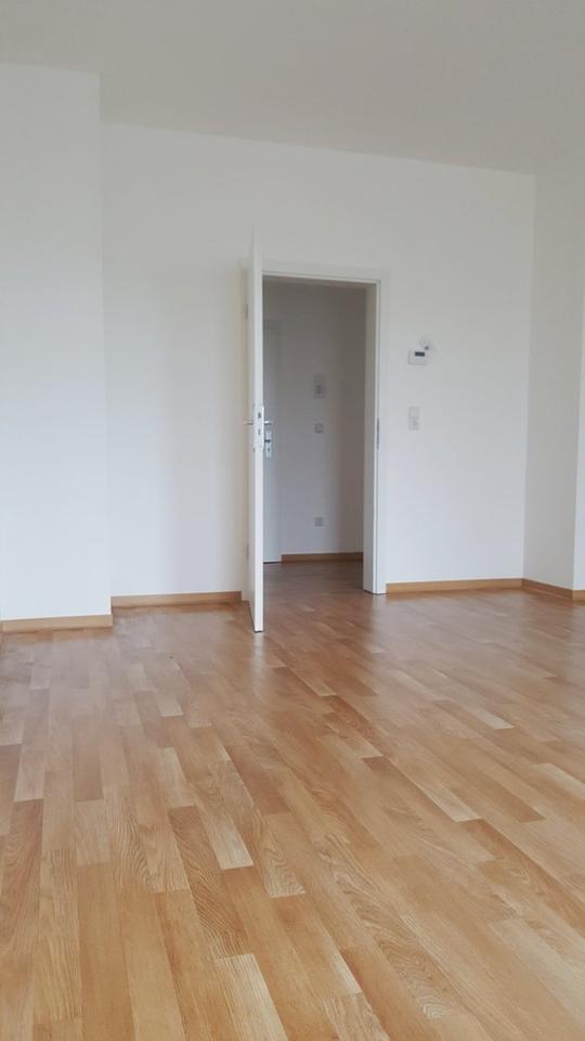 ZENTRAL MITTENDRIN + Ecke Rewe Gorkistraße + HELL & GERÄUMIG zimmer