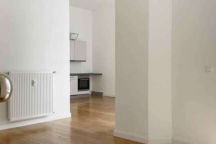 Wohnung zum Mieten in Halle 835 € 98.16 m²
