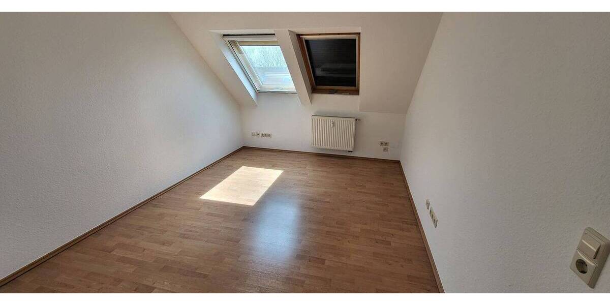 Etagenwohnung Leipzig Sellerhausen-Stünz - 3 Zimmer, 115 m&sup2;, 1.275&euro; | Angebot:26451655
