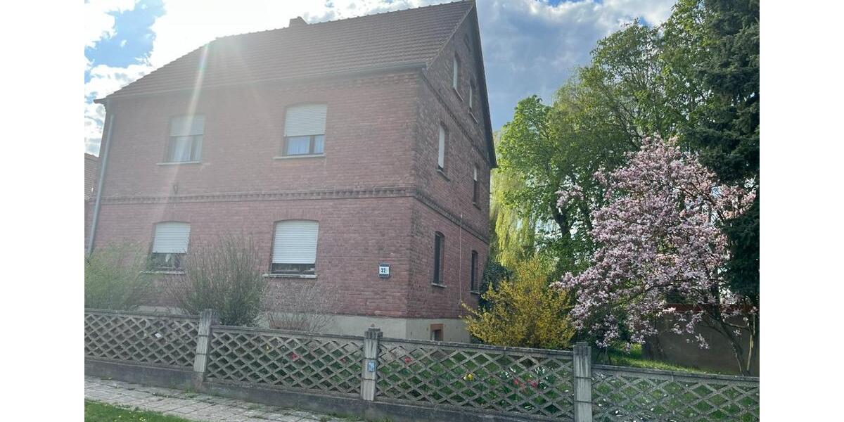 Einfamilienhaus Lützen - 8 Zimmer, 130 m&sup2;, 225.000&euro; | Angebot:26562480