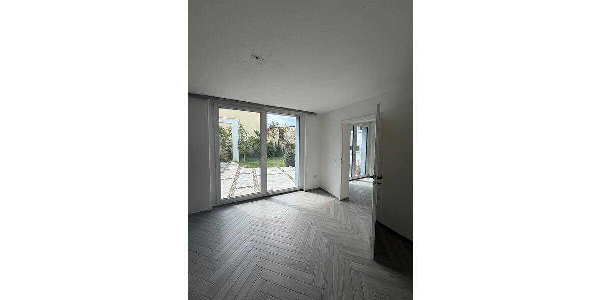 Erdgeschoßwohnung Delitzsch - 3.5 Zimmer, 130 m&sup2;, 1.650&euro; | Angebot:26578849