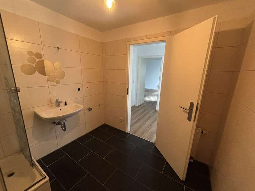 Bezugsfreie Erdgeschosswohnung in bester Lage: Soll-Rendite 5% 3 zimmer