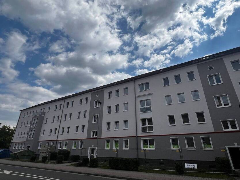 Geräumige 4-Raum-Wohnung mit Balkon - Viel Platz zum Wohnen und Leben! 4 zimmer