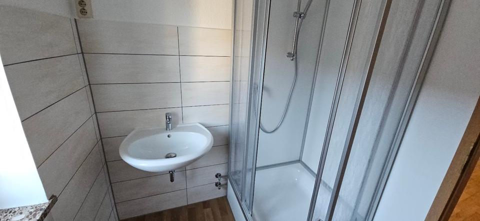 2-Raum-Wohnung in Naunhof – gute Anbindung, Bahnhof fußläufig 2 zimmer