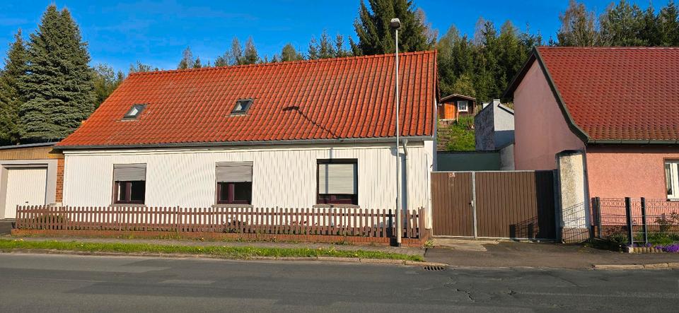 Einfamilienhaus Hohenmölsen - 3 Zimmer, 130 m&sup2;, 85.000&euro; | Angebot:26337976