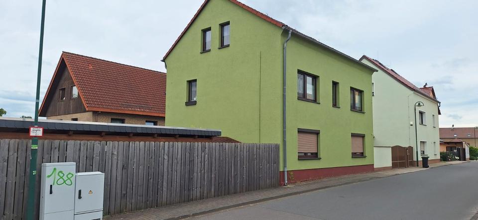 Einfamilienhaus Borna - 8 Zimmer, 175 m&sup2;, 290.000&euro; | Angebot:26926219