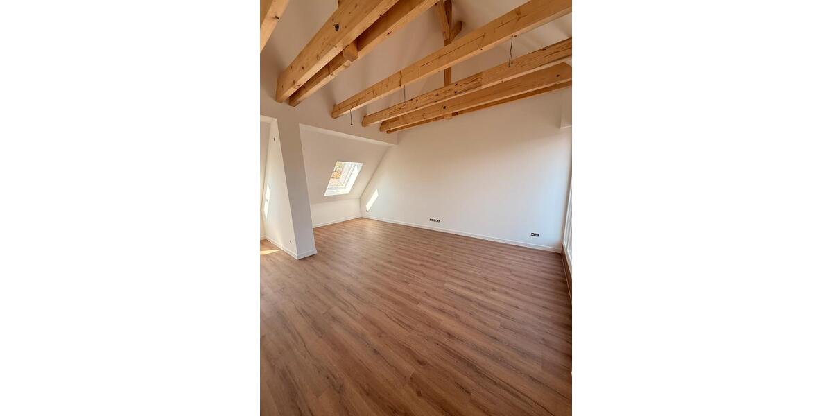 Dachgeschoßwohnung Leipzig Ost - 3 Zimmer, 75 m&sup2;, 1.050&euro; | Angebot:26215165