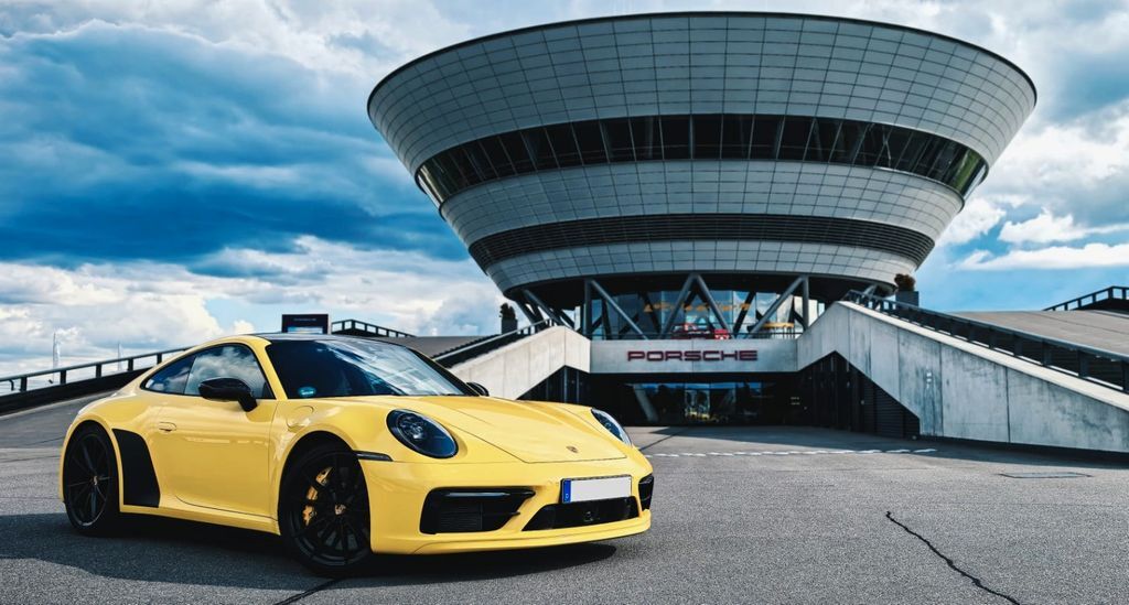 Porsche 992 19.900 km 129.449 € Rackwitz 04519