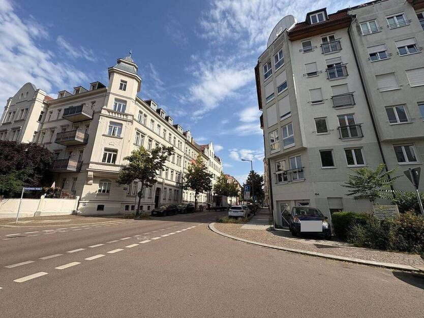 Vermietete Wohnung in Gohlis, mit Fahrstuhl