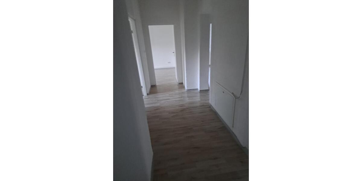 Ruhig wohnen mit Terrasse & Grünblick – 3-Zimmer-Wohnung in Leuna 3 zimmer