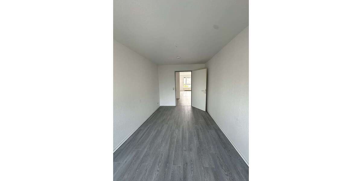 ++Frisch Sanierte Familienwohnung mit Aufzug++ 4 zimmer