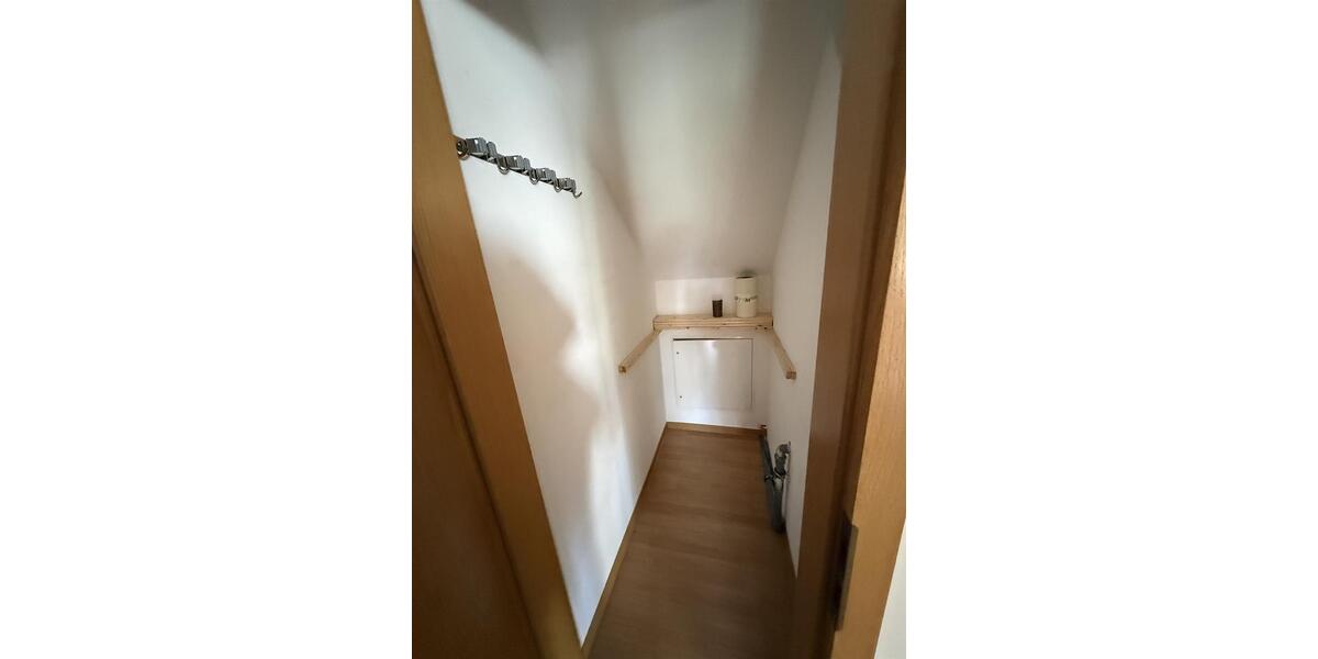 Dachgeschoßwohnung Borna - 3 Zimmer, 50 m&sup2;, 320&euro; | Angebot:26562163