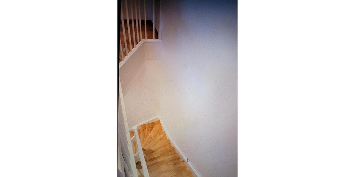 Dachgeschoßwohnung Leipzig Nordost - 4 Zimmer, 140 m&sup2;, 1.990&euro; | Angebot:25895805