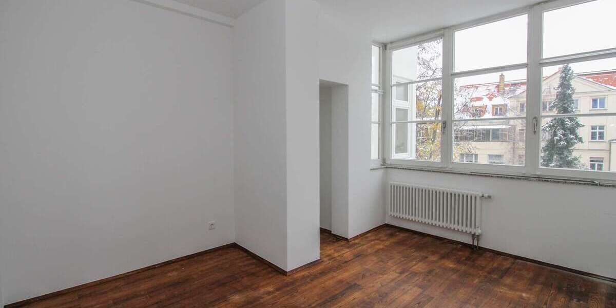 Traumhafte Stadtvilla in Bestlage: Direkt am Rosental mit viel Platz und großem Garten! 8 zimmer