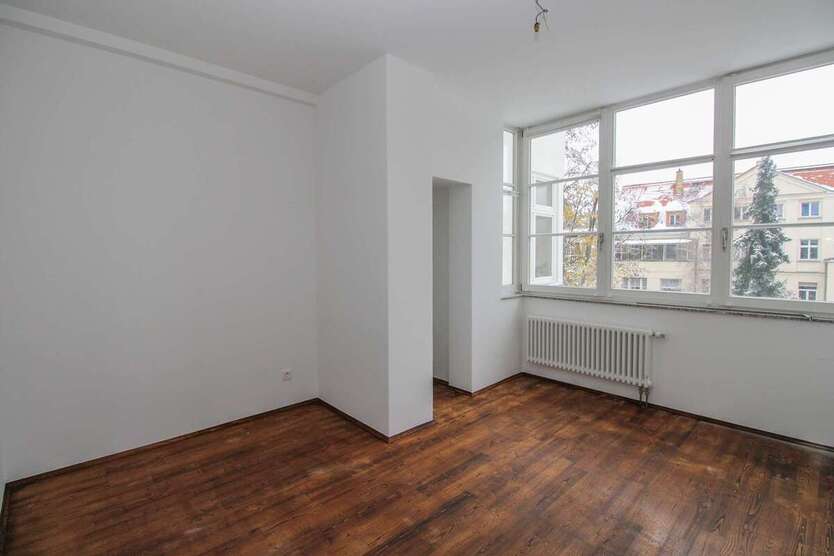 Traumhafte Stadtvilla in Bestlage: Direkt am Rosental mit viel Platz und großem Garten! 8 zimmer