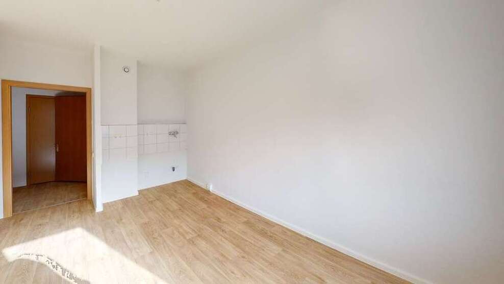 Wohnung zum Mieten in Halle 210 € 24.26 m²