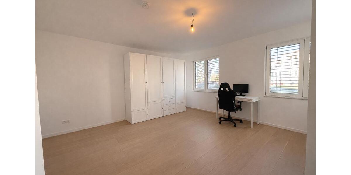 Erdgeschoßwohnung Leipzig Mitte - 4 Zimmer, 125 m&sup2;, 1.690&euro; | Angebot:25418312