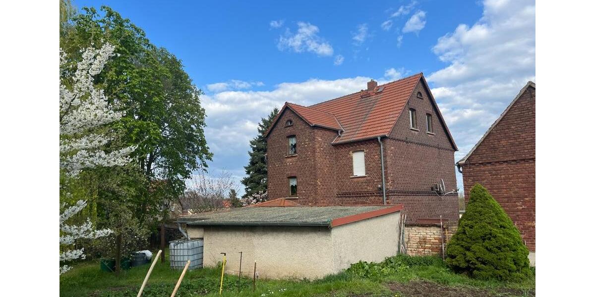 Einfamilienhaus Lützen - 8 Zimmer, 130 m&sup2;, 225.000&euro; | Angebot:26562480