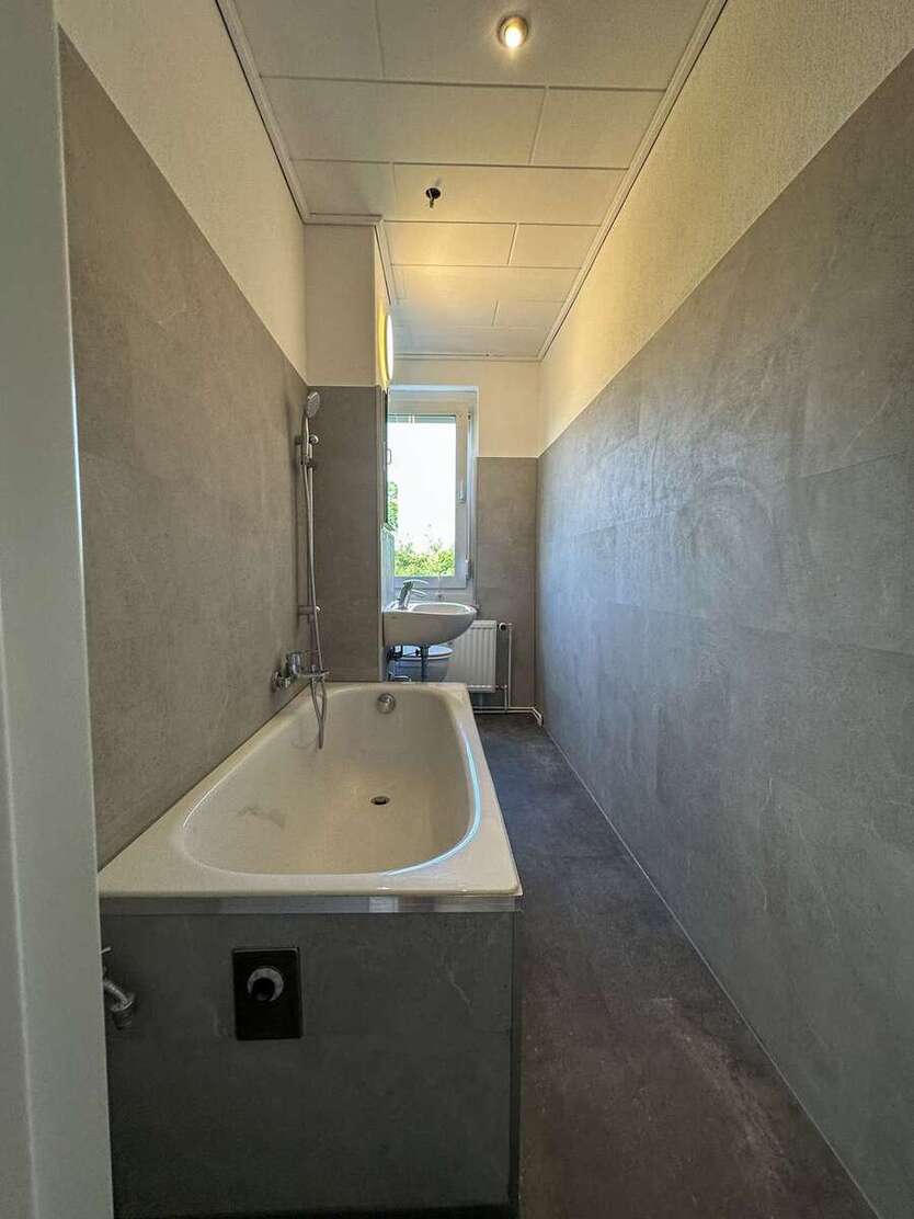 7,22 % Sollrendite - Frisch sanierte 3-Zimmer-Wohnung mit Balkon im Leipziger Neuseenland 3 zimmer