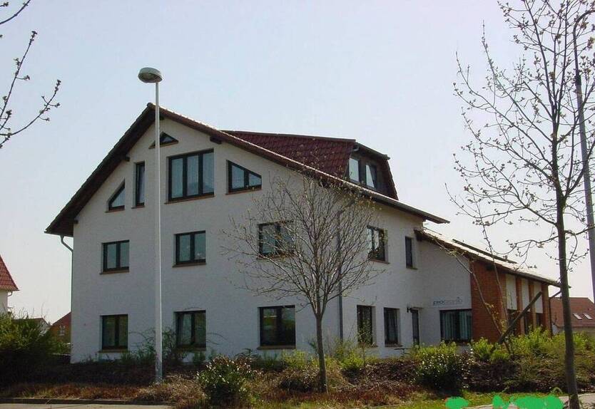 3 Raum WE in guter Lage, mit Garten, Tageslichtbad, Parkplatz, 5 Min zur S-Bahn, 25 Min nach LE