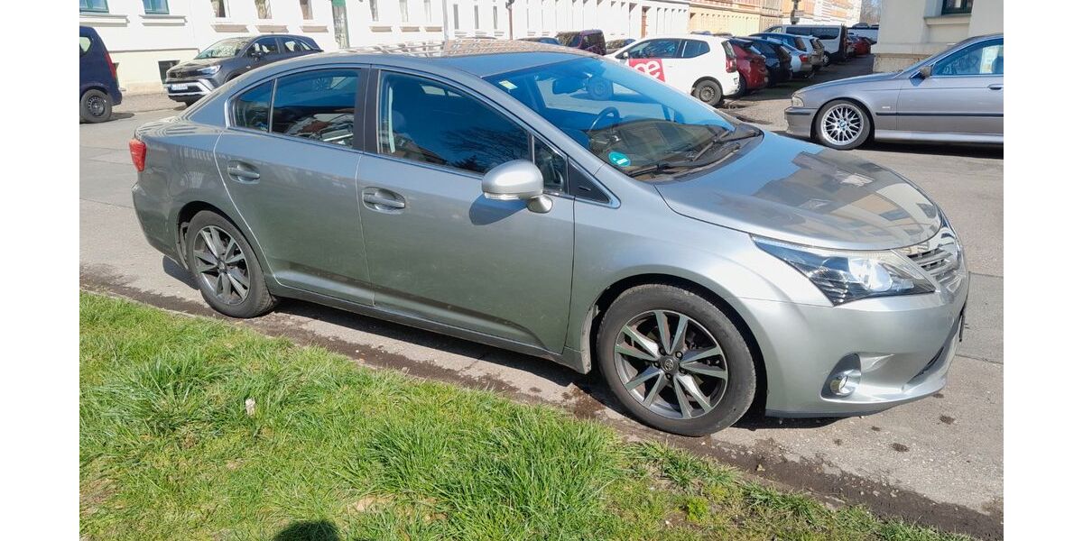 Toyota Avensis 131.000 km 7.650 &euro; Leipzig 04318