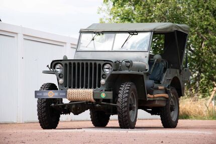 Jeep Willys 11.780 km 24.000 € Leipzig 04277