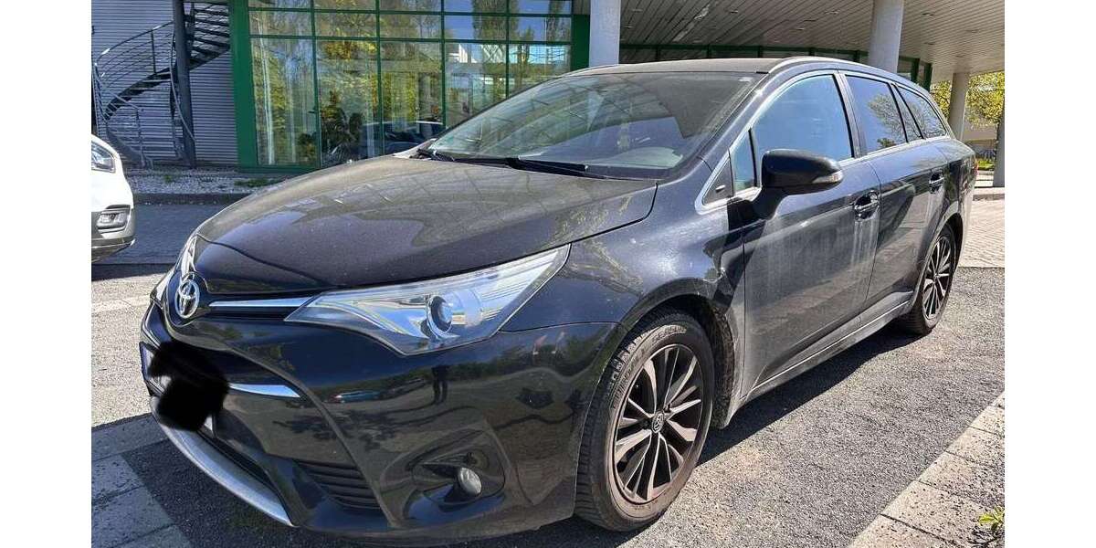 Toyota Avensis 88.000 km 15.990 &euro; Leipzig 04347
