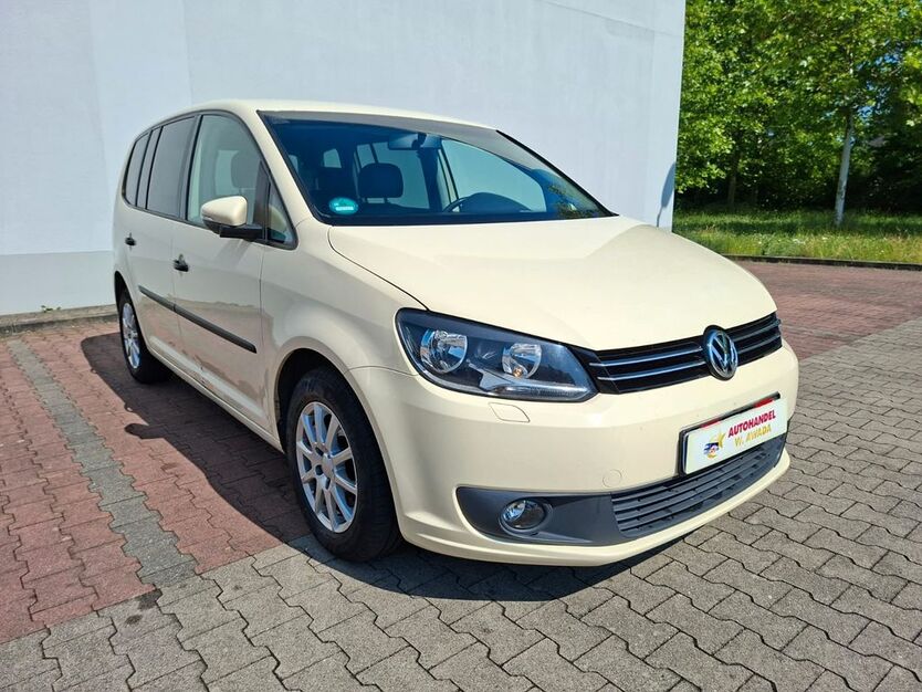 VW Touran 434.625 km 4.800 € Borna 04552