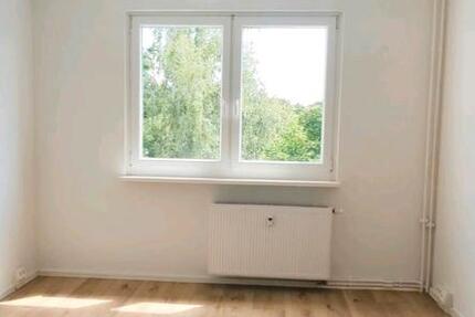 Wohnung Leipzig Nordost - 3 Zimmer, 15 m&sup2;, 350&euro; | Angebot:26387764