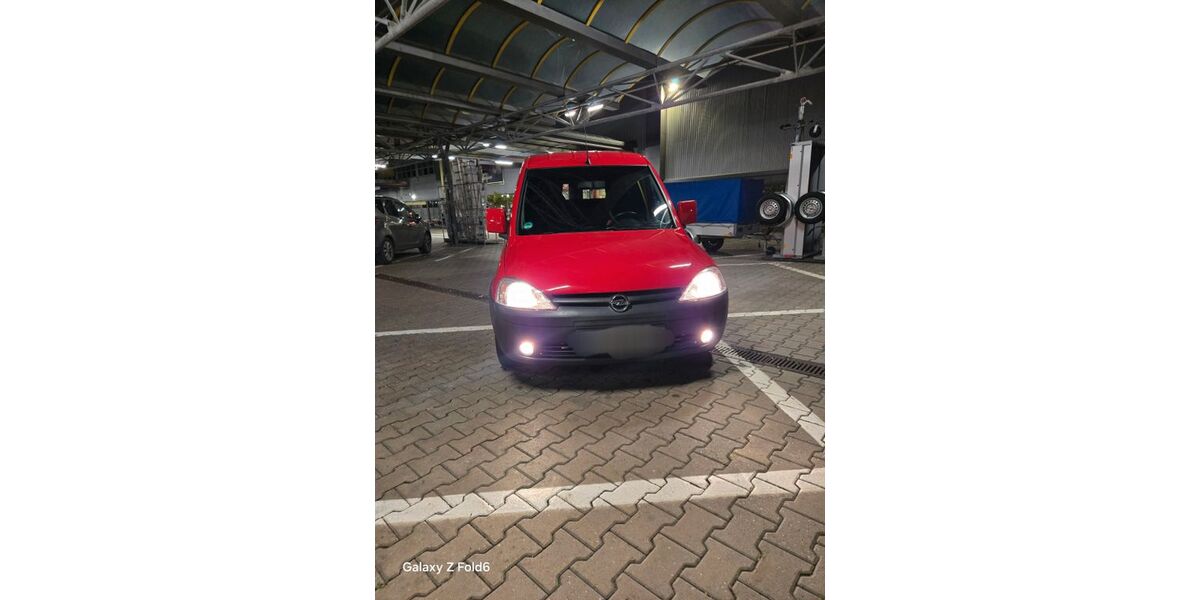 Opel Combo 104.000 km 4.990 € Leipzig 04155