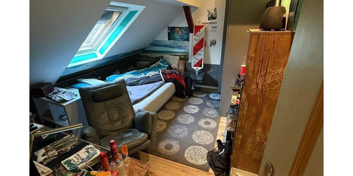 +++ Ein- Zweifamilienhaus mit möglicher Einliegerwohnung, oder Büro +++ 6 zimmer